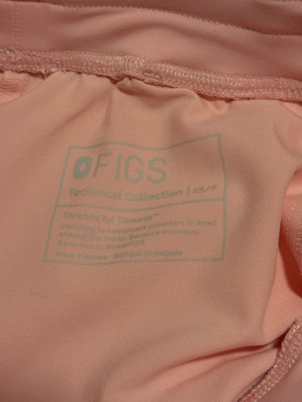 Figs Light Pink V-Neck Scrub Top and Jogger Set XS TOP / XSP JOGGERS - Picture 5 of 6
